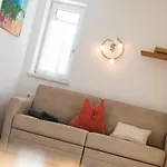 شقة Gundi *