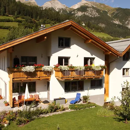 Gundi Apartament *