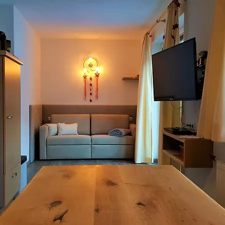 Gundi דירה פרטנאו