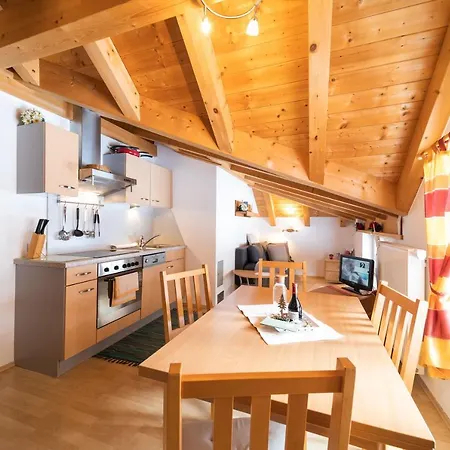 Gundi דירה פרטנאו