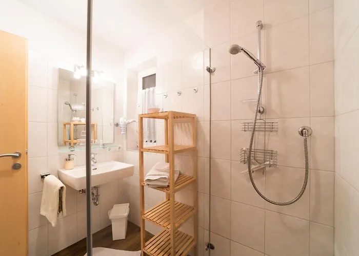 Gundi Pettneu am Arlberg