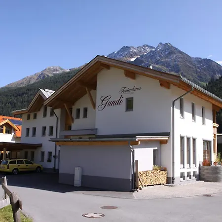 Gundi Pettneu am Arlberg