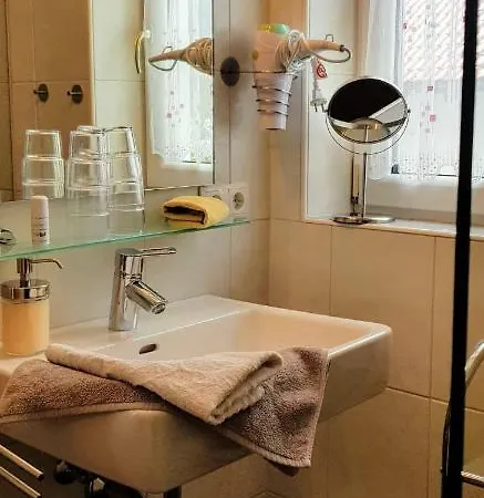 Gundi Daire Pettneu am Arlberg